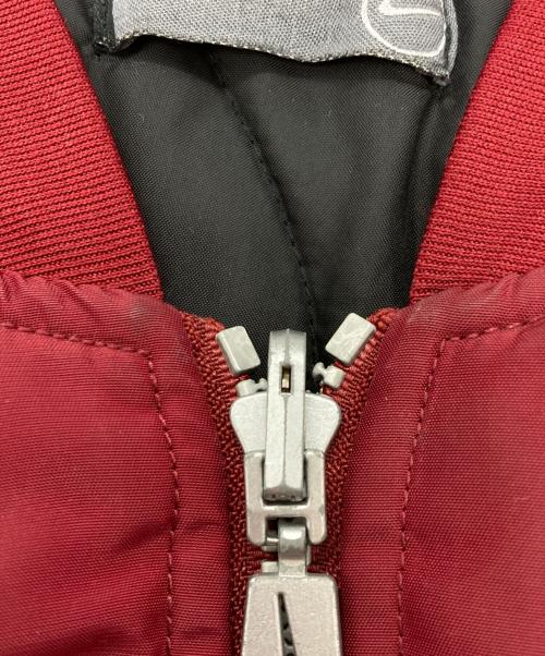 NIKE（ナイキ）NIKE (ナイキ) 中綿リバーシブルブルゾン レッド×ブラック サイズ:Mの古着・服飾アイテム