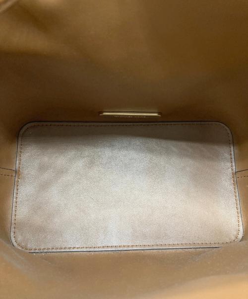 MICHAEL KORS（マイケル・コース）MICHAEL KORS (マイケル・コース) 2WAYショルダーバッグ ホワイトの古着・服飾アイテム