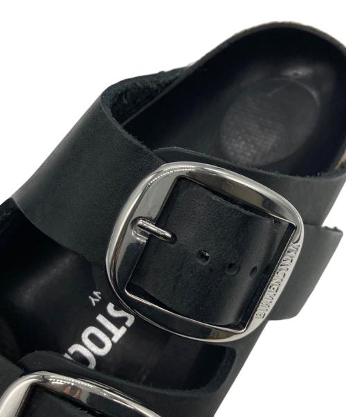BIRKENSTOCK（ビルケンシュトック）BIRKENSTOCK (ビルケンシュトック) Arizona Big Buckle ブラック サイズ:22.5cmの古着・服飾アイテム