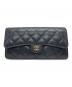 CHANEL（シャネル）の古着「クラシック ロングフラップ ウォレット」｜ブラック