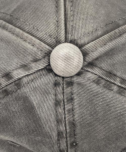 Kimhekim（キムヘキム）KIMHEKIM (キムヘキム) UPCYCLED PEARL PIERCED BASEBALL CAP グレー サイズ:OSの古着・服飾アイテム