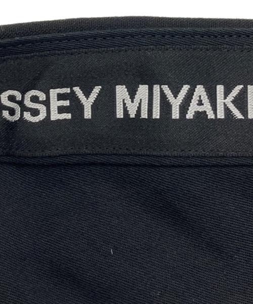 ISSEY MIYAKE（イッセイミヤケ）ISSEY MIYAKE (イッセイミヤケ) ウールスラックス ブラック サイズ:1の古着・服飾アイテム