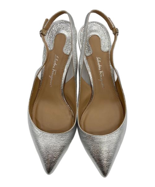 Salvatore Ferragamo（サルヴァトーレ フェラガモ）Salvatore Ferragamo (サルヴァトーレ フェラガモ) ヒールパンプス グレー サイズ:4 1/2 Dの古着・服飾アイテム