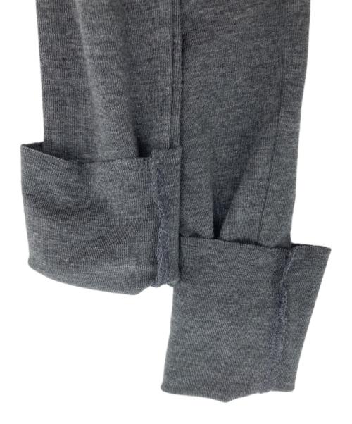 cygne（シーニュ）cygne (シーニュ) ショルダーオープンカットオフT Colas グレーの古着・服飾アイテム