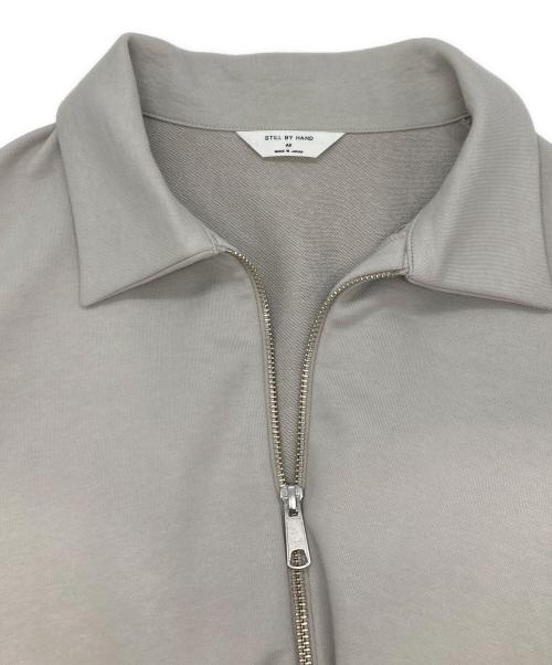 STILL BY HAND（スティルバイハンド）STILL BY HAND (スティルバイハンド) ハーフジップスウェット グレー サイズ:SIZE 48の古着・服飾アイテム