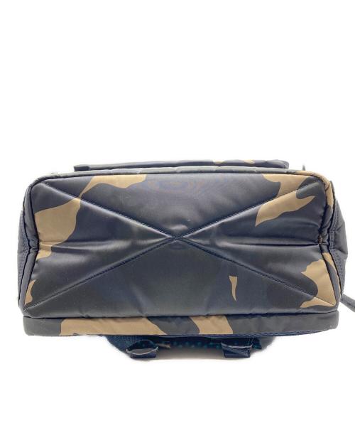 PORTER（ポーター）PORTER (ポーター) COUNTER SHADE DAYPACK オリーブの古着・服飾アイテム