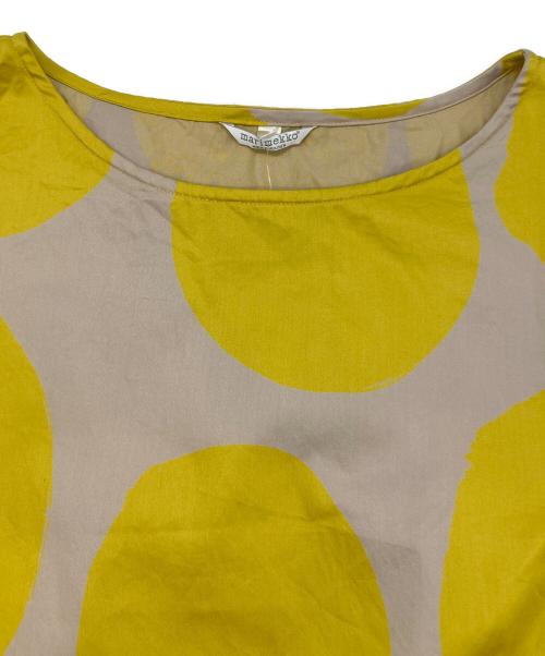 marimekko（マリメッコ）marimekko (マリメッコ) ドット柄 半袖ブラウス イエロー サイズ:SIZE 36 未使用品の古着・服飾アイテム