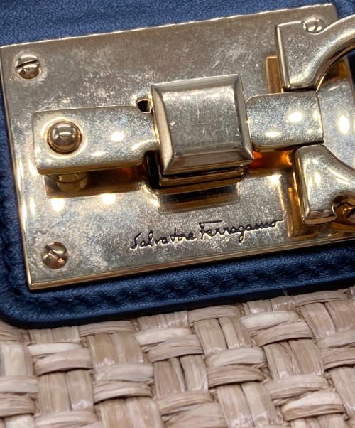Salvatore Ferragamo（サルヴァトーレ フェラガモ）Salvatore Ferragamo (サルヴァトーレ フェラガモ) ガンチーニ ラフィア トートバッグ ブラック×ベージュの古着・服飾アイテム