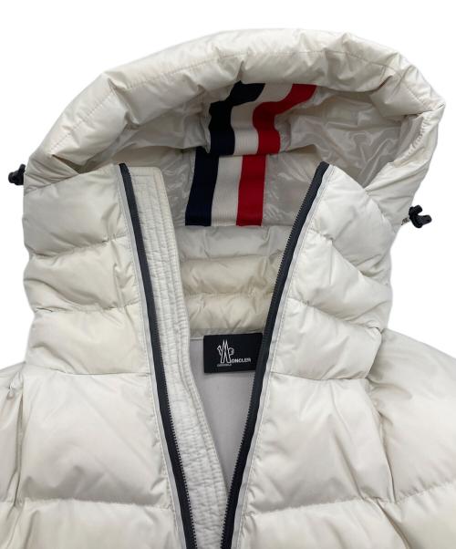 MONCLER GRENOBLE（モンクレール グルノーブル）MONCLER GRENOBLE (モンクレール グルノーブル) MAGLIA CARDIGAN ホワイト サイズ:Mの古着・服飾アイテム