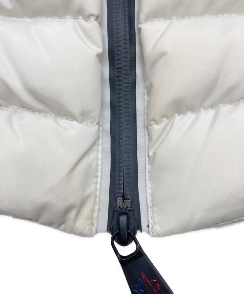 MONCLER GRENOBLE（モンクレール グルノーブル）MONCLER GRENOBLE (モンクレール グルノーブル) MAGLIA CARDIGAN ホワイト サイズ:Mの古着・服飾アイテム