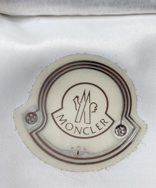 MONCLER GRENOBLE（モンクレール グルノーブル）MONCLER GRENOBLE (モンクレール グルノーブル) MAGLIA CARDIGAN ホワイト サイズ:Mの古着・服飾アイテム