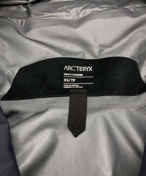 ARC'TERYX（アークテリクス）ARC'TERYX (アークテリクス) Beta Jacket M ネイビー サイズ:XSの古着・服飾アイテム