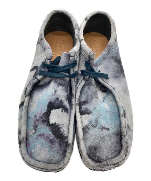 CLARKS（クラークス）CLARKS (クラークス) ブルーカモ チャッカブーツ グレー サイズ:27cmの古着・服飾アイテム