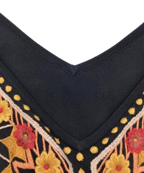 GRACE CONTINENTAL（（グレースコンチネンタル）GRACE CONTINENTAL (（グレースコンチネンタル) 刺繍ノースリーブワンピース ブラック サイズ:36の古着・服飾アイテム