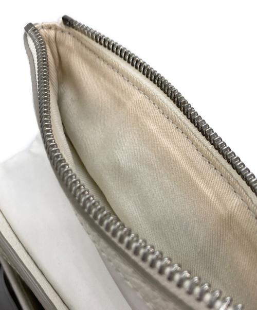 Maison Margiela（メゾンマルジェラ）Maison Margiela (メゾンマルジェラ) 5AC 2ポケット ショルダーバッグ ホワイトの古着・服飾アイテム