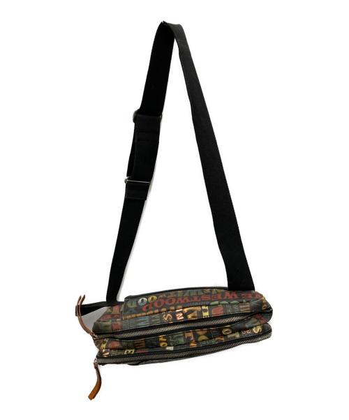 Vivienne Westwood man（ヴィヴィアン ウェストウッド マン）Vivienne Westwood man (ヴィヴィアン ウェストウッド マン) 総柄ボディバッグ ブラックの古着・服飾アイテム