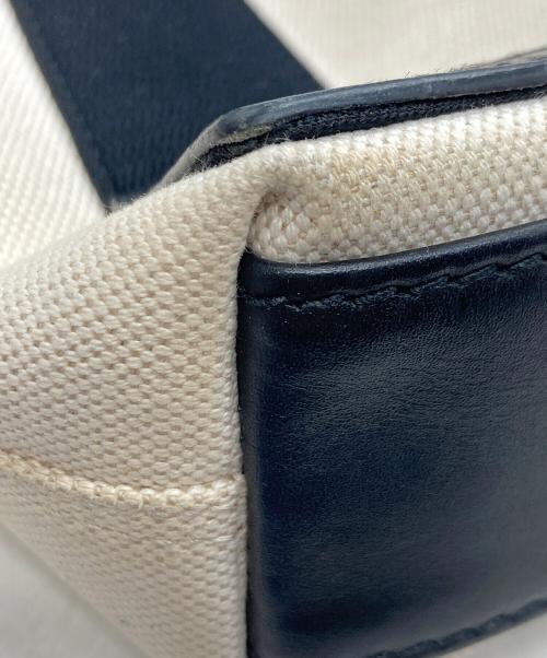 BALENCIAGA（バレンシアガ）BALENCIAGA (バレンシアガ) NAVY CABAS XS ホワイト×ブラックの古着・服飾アイテム