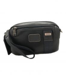 TUMI（トゥミ）の古着「Area Crossbody Leather Bag」｜ブラック