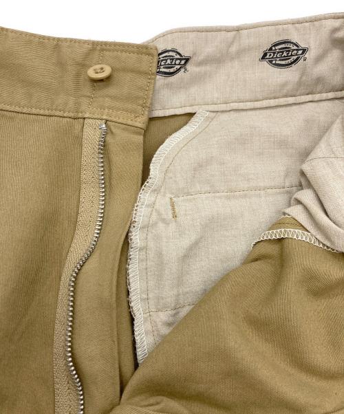 Dickies（ディッキーズ）Dickies (ディッキーズ) JOURNAL STANDARD (ジャーナルスタンダード) ODD SHAPE SHORTS ベージュ サイズ:Mの古着・服飾アイテム