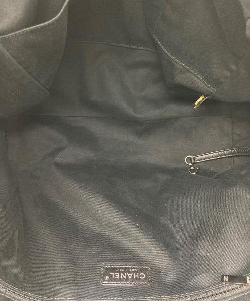 CHANEL（シャネル）CHANEL (シャネル) ドーヴィルGM チェーントートバッグ ベージュの古着・服飾アイテム