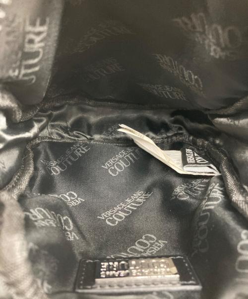 VERSACE JEANS COUTURE（ヴェルサーチ ジーンズクチュール）VERSACE JEANS COUTURE (ヴェルサーチ ジーンズクチュール) ショルダーバッグ ブラックの古着・服飾アイテム