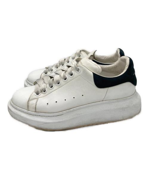 ALEXANDER McQUEEN（アレキサンダーマックイーン）ALEXANDER McQUEEN (アレキサンダーマックイーン) オーバーサイズドスニーカー ホワイト サイズ:37 1/2の古着・服飾アイテム