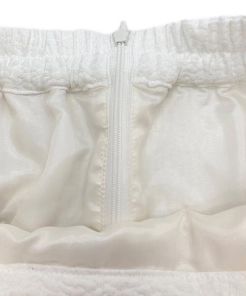 allureville（アルアバイル）allureville (アルアバイル) グラビエジャガードエトランジェスカート ホワイト サイズ:1の古着・服飾アイテム