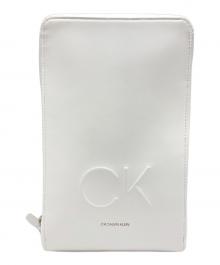 ck Calvin Klein（シーケーカルバンクライン）の古着「ロゴショルダーバッグ」｜ホワイト