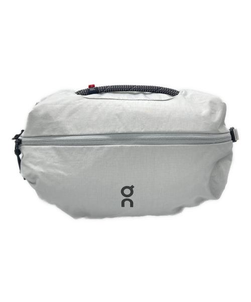 on（オン）On (オン) Sling Pack 9L グレーの古着・服飾アイテム