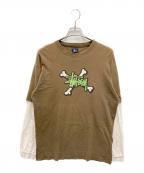 stussyステューシー）の古着「クロスボーンプリントレイヤードカットソー」｜ブラウン×ホワイト