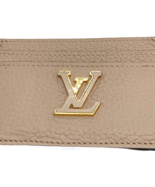 LOUIS VUITTON（ルイ ヴィトン）LOUIS VUITTON (ルイ ヴィトン) ポルト カルト カプシーヌ カードケース ガレ（ベージュ）の古着・服飾アイテム