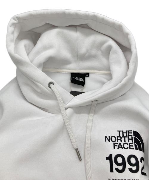 THE NORTH FACE（ザ ノース フェイス）THE NORTH FACE (ザ ノース フェイス) 30th Nuptse Sweat Hoodie ホワイト サイズ:M 未使用品の古着・服飾アイテム
