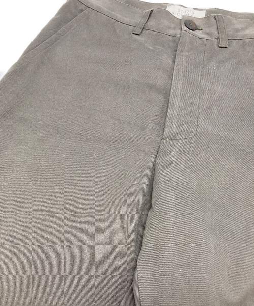 STUDIO NICHOLSON（スタジオ ニコルソン）STUDIO NICHOLSON (スタジオ ニコルソン) TWILL FLAT FRONT TAPERED PANT オリーブ サイズ:XSの古着・服飾アイテム