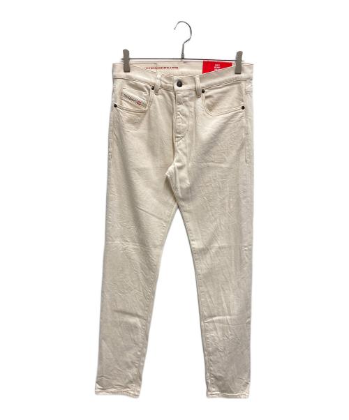 DIESEL（ディーゼル）DIESEL (ディーゼル) デニムパンツ アイボリー サイズ:SIZE W30 未使用品の古着・服飾アイテム