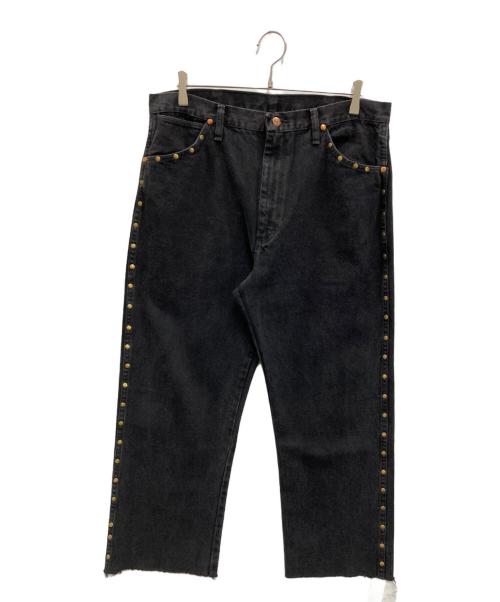 Wrangler（ラングラー）Wrangler (ラングラー) スタッズ加工デニムパンツ ブラック サイズ:SIZE 35の古着・服飾アイテム