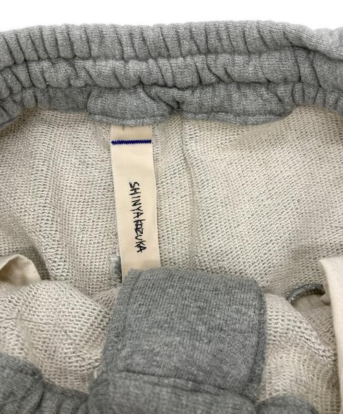 SHINYA KOZUKA（シンヤコズカ）SHINYA KOZUKA (シンヤコズカ) ORDINARY HOME PANTALON グレー サイズ:Mの古着・服飾アイテム