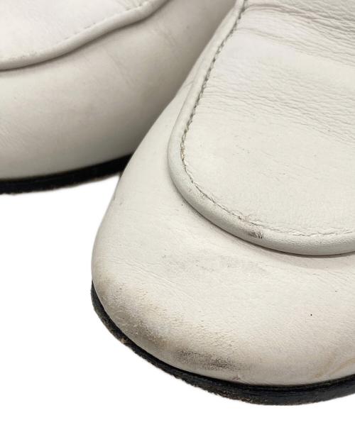 TOD'S（トッズ）TOD'S (トッズ) ケイトレザーローファー ホワイト サイズ:SIZE 37の古着・服飾アイテム