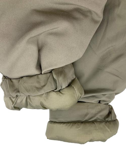 US ARMY（ユーエスアーミー）US ARMY (ユーエスアーミー) ECWCS Gen III LEVEL7 JACKET グレージュ サイズ:Mの古着・服飾アイテム