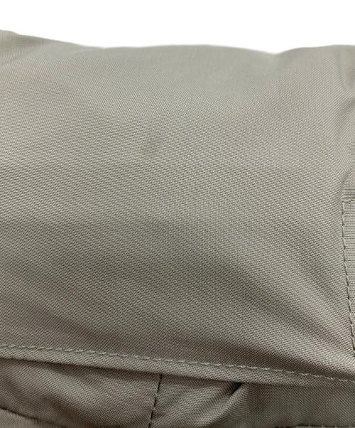 US ARMY（ユーエスアーミー）US ARMY (ユーエスアーミー) ECWCS Gen III LEVEL7 JACKET グレージュ サイズ:Mの古着・服飾アイテム