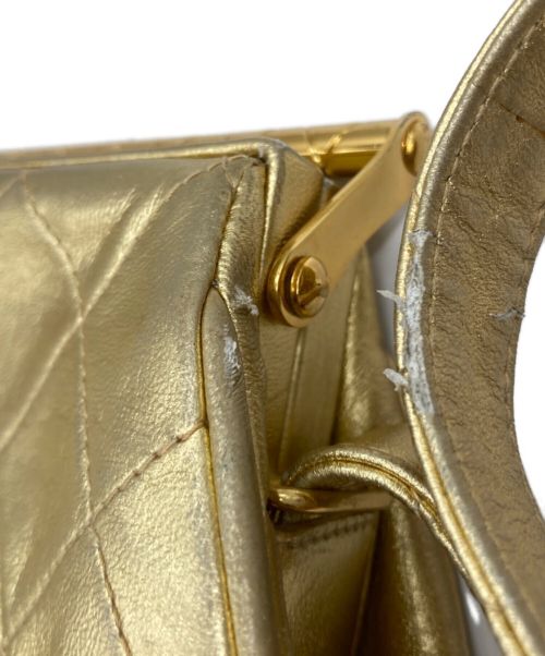 CHANEL（シャネル）CHANEL (シャネル) ショルダーバッグ ゴールドの古着・服飾アイテム
