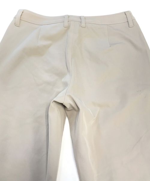 ISSEY MIYAKE（イッセイミヤケ）ISSEY MIYAKE (イッセイミヤケ) テーパードパンツ ベージュ サイズ:2表記の古着・服飾アイテム