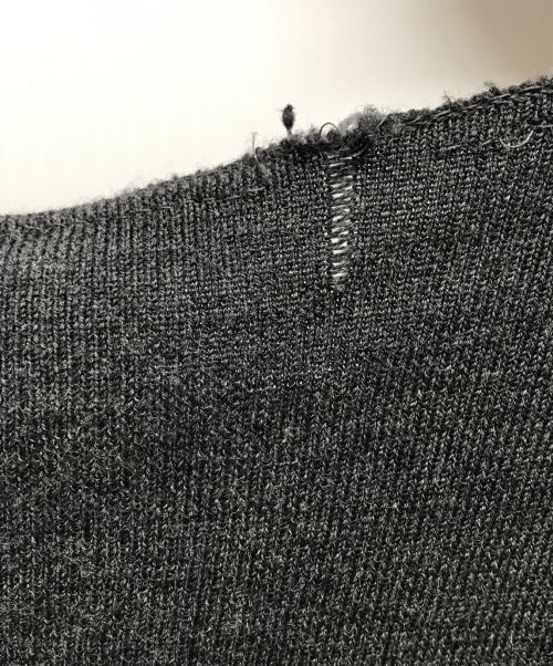 FOXEY NEWYORK（フォクシーニューヨーク）FOXEY NEWYORK (フォクシーニューヨーク) ロゴプレートカーディガン グレー サイズ:38の古着・服飾アイテム