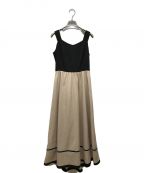 JUSGLITTYジャスグリッティー）の古着「バックベルテッドキャミワンピース」｜ベージュ