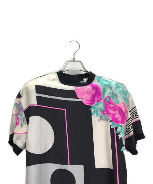 GIANNI VERSACE（ジャンニ・ヴェルサーチ）GIANNI VERSACE (ジャンニヴェルサーチ) 花柄ブラウス ピンク サイズ:表記無しの古着・服飾アイテム