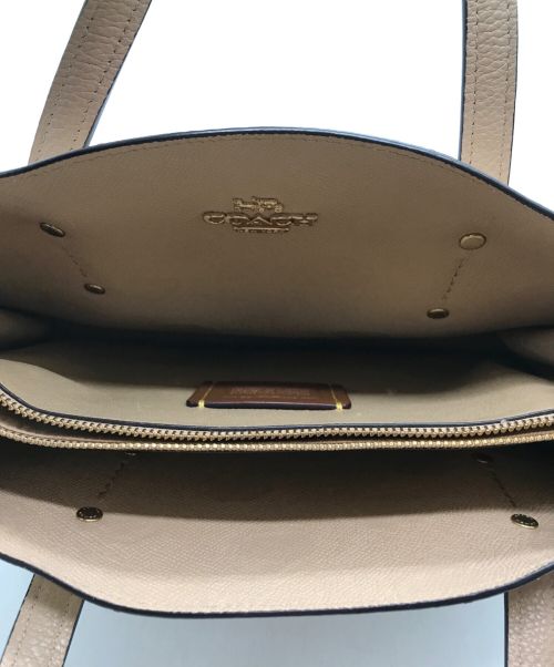 COACH（コーチ）COACH (コーチ) ラワーモチーフ2WAYバッグ ホワイトの古着・服飾アイテム