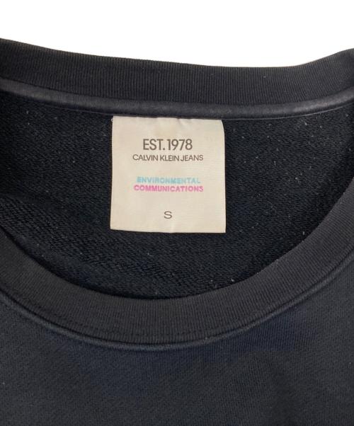 Calvin Klein Jeans（カルバンクラインジーンズ）Calvin Klein Jeans (カルバンクラインジーンズ) グラフィックスウェット ブラック サイズ:Sの古着・服飾アイテム