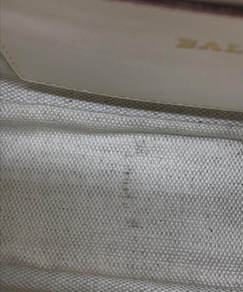 BALLY（バリー）BALLY (バリー) モノグラムポーチ ホワイトの古着・服飾アイテム