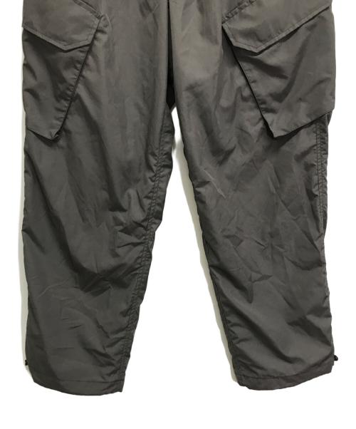 Cabaret Poval（キャバレーポバール）CABARET POVAL (キャバレーポバール) ナイロンカーゴパンツ ベージュ サイズ:XLの古着・服飾アイテム