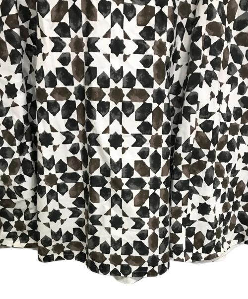 J&M DAVIDSON（ジェイ＆エム デヴィッドソン）J&M DAVIDSON (ジェイ＆エム デヴィッドソン) スカート ブラック サイズ:8の古着・服飾アイテム