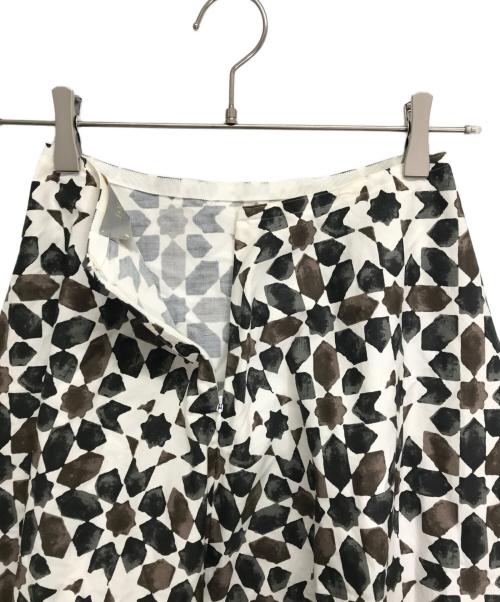 J&M DAVIDSON（ジェイ＆エム デヴィッドソン）J&M DAVIDSON (ジェイ＆エム デヴィッドソン) スカート ブラック サイズ:8の古着・服飾アイテム